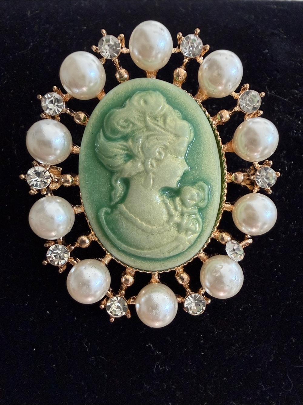 Vintage Green Cameo Pearl and Crystal Brooch